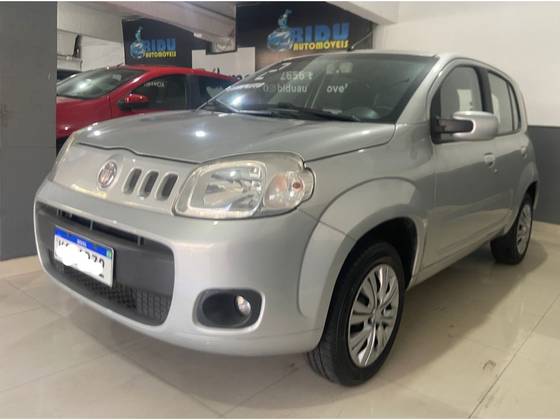 FIAT UNO 1.0 EVO VIVACE 8V FLEX 4P MANUAL FIAT UNO 1.0 EVO VIVACE 8V FLEX 4P MANUAL